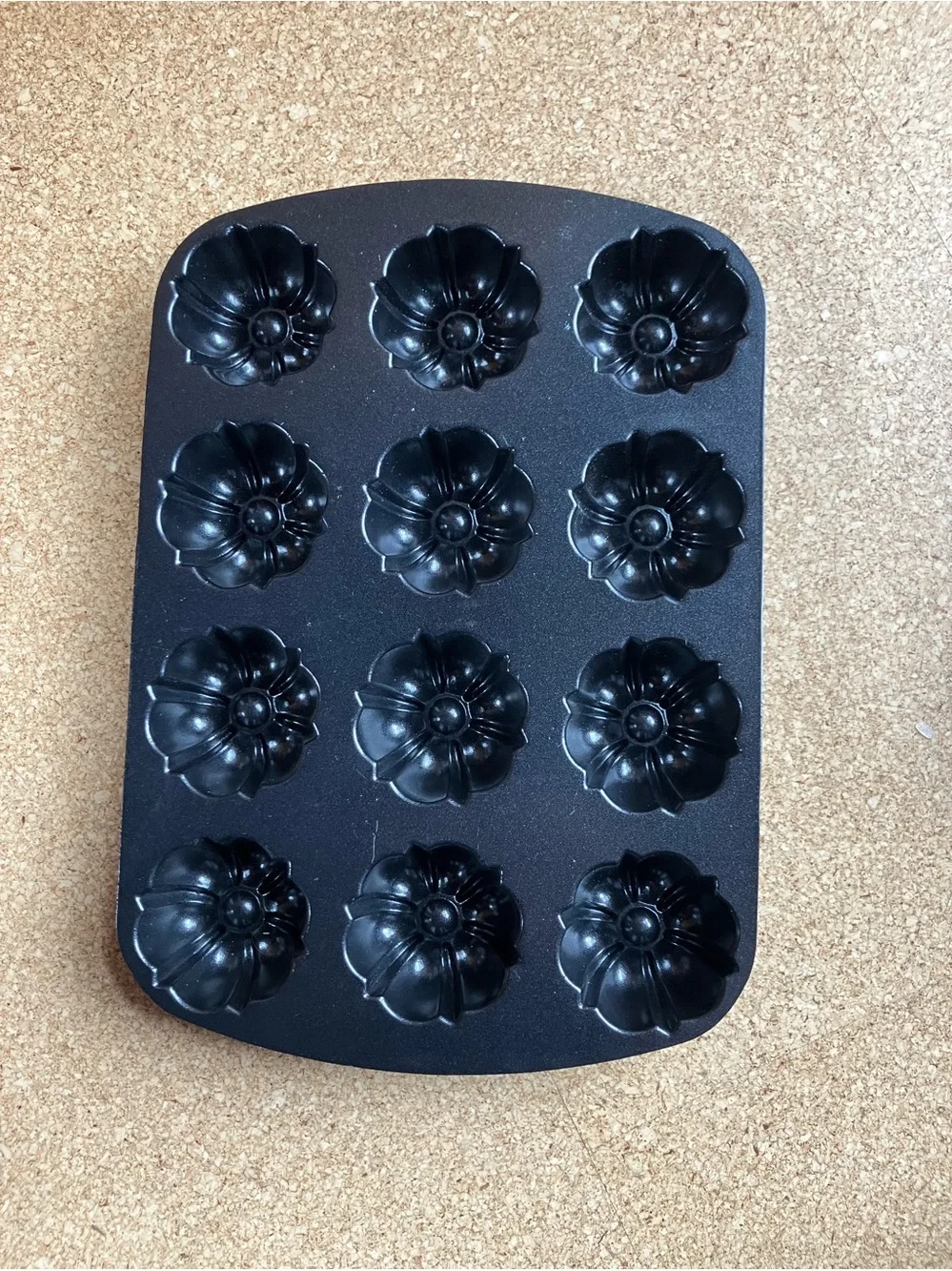 Nordic Ware Mini Fluted Muffin Pan/mini Bundt Pan Makes 12 Mini Bundt Cakes